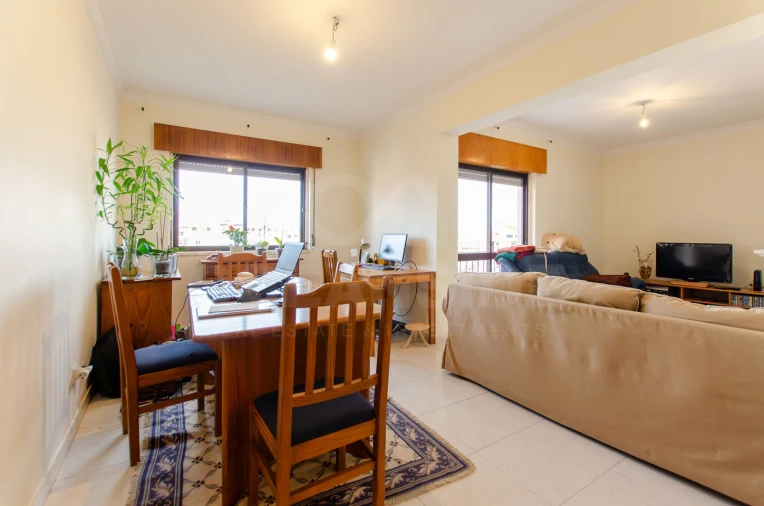 Apartamento T2 para Venda em Cacém e São Marcos Foto 6