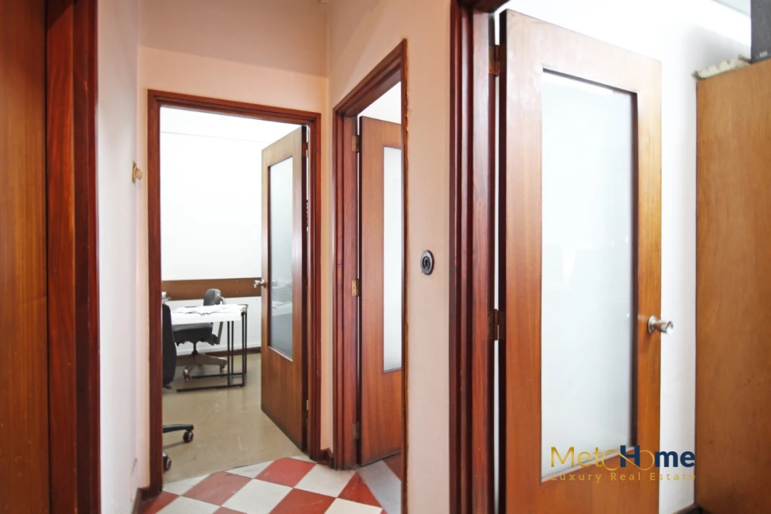 Loja para Arrendamento em Lordelo do Ouro e Massarelos Foto 17