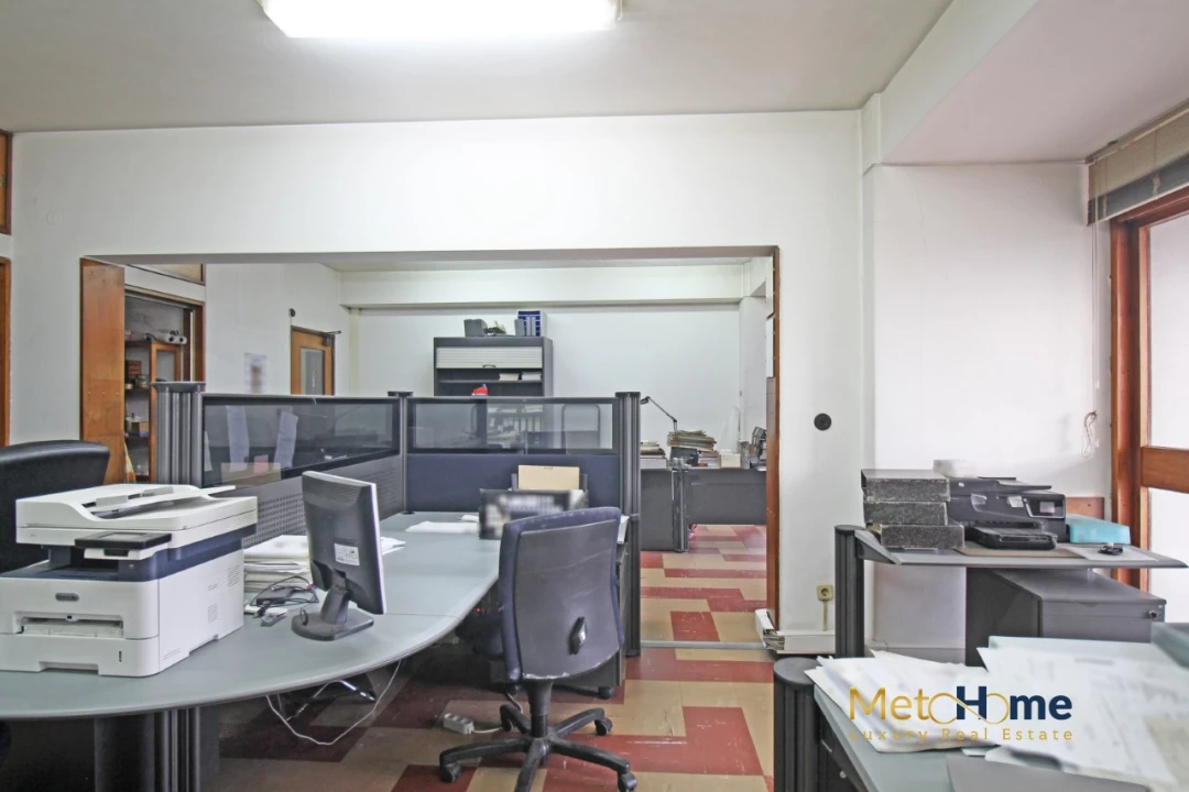 Loja para Arrendamento em Lordelo do Ouro e Massarelos Foto 24