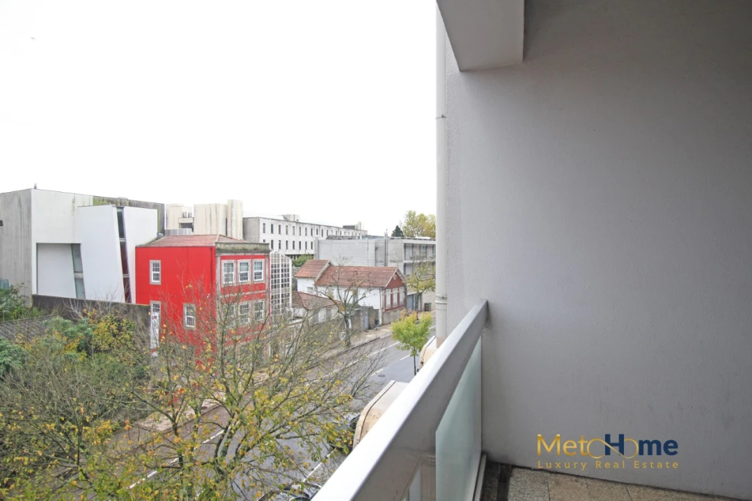 Loja para Arrendamento em Lordelo do Ouro e Massarelos Foto 31