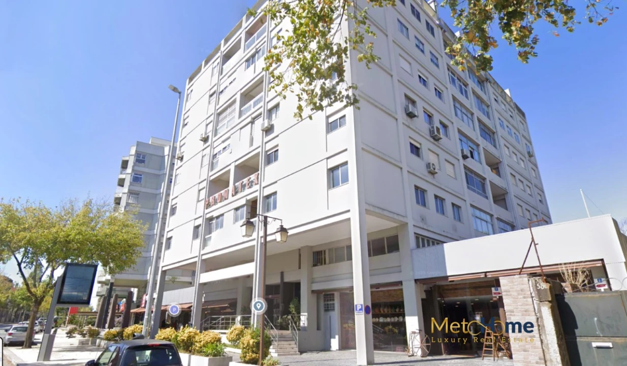 Loja para Arrendamento em Lordelo do Ouro e Massarelos Foto 1