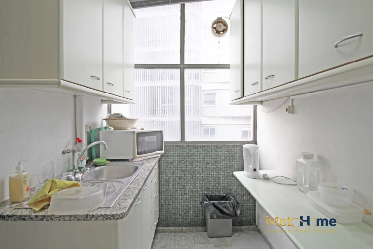 Loja para Arrendamento em Lordelo do Ouro e Massarelos Foto 12