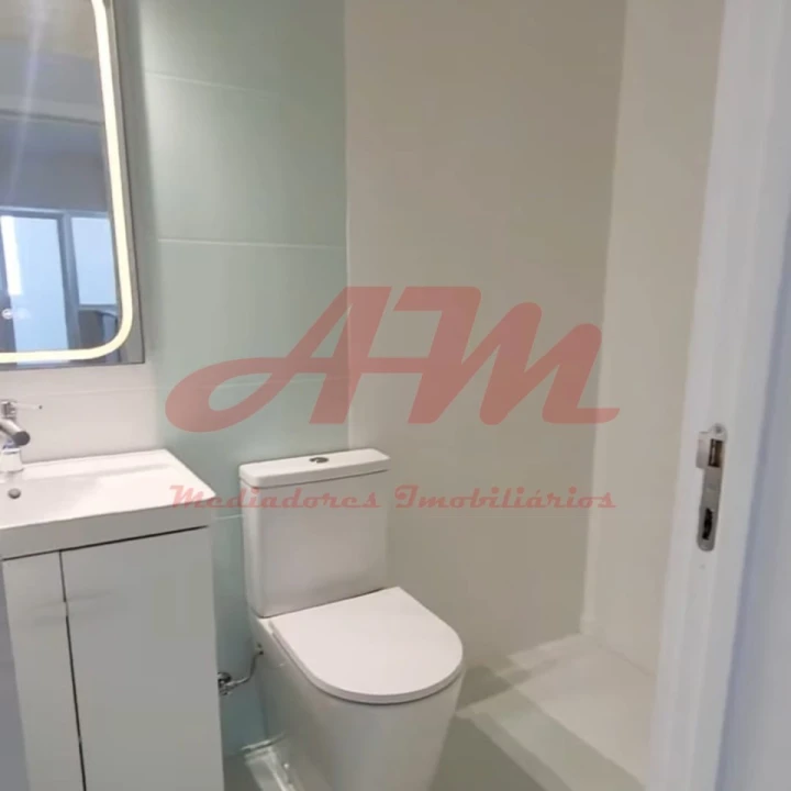 Apartamento T3 para Venda em Portimão Foto 8