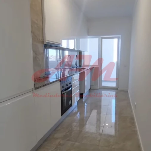 Apartamento T3 para Venda em Portimão Foto 1