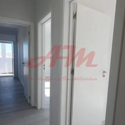 Apartamento T3 para Venda em Portimão Foto 10