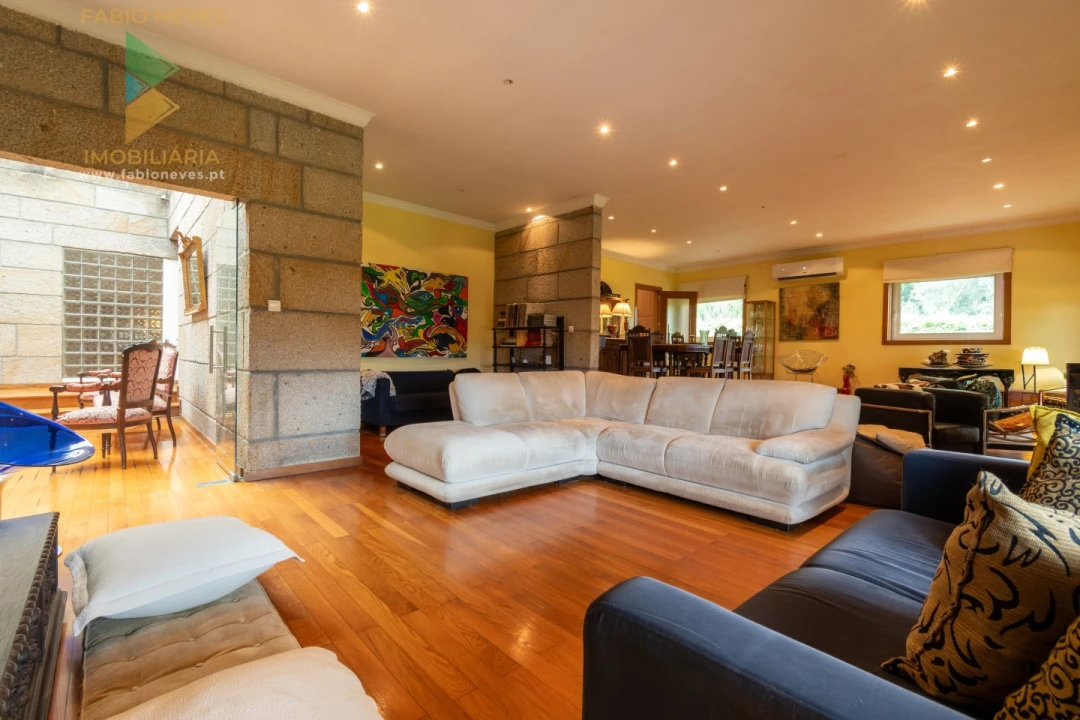 Moradia T3 para Venda em Guilhadeses e Santar Foto 8