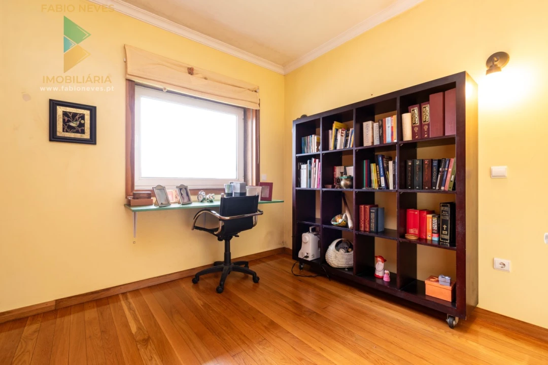 Moradia T3 para Venda em Guilhadeses e Santar Foto 23