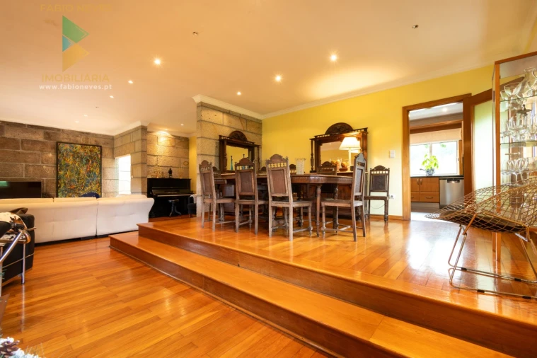 Moradia T3 para Venda em Guilhadeses e Santar Foto 3