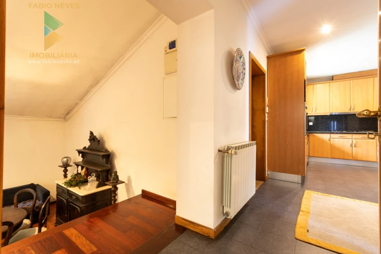 Moradia T3 para Venda em Guilhadeses e Santar Foto 17