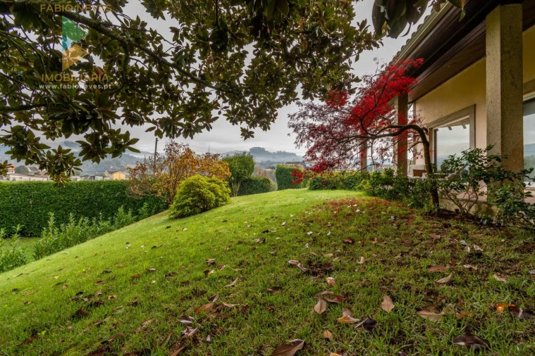 Moradia T3 para Venda em Guilhadeses e Santar Foto 51