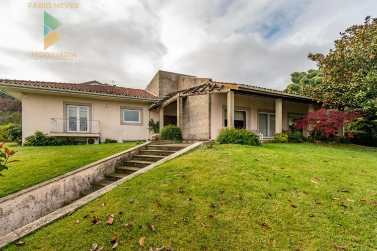 Moradia T3 para Venda em Guilhadeses e Santar Foto 54