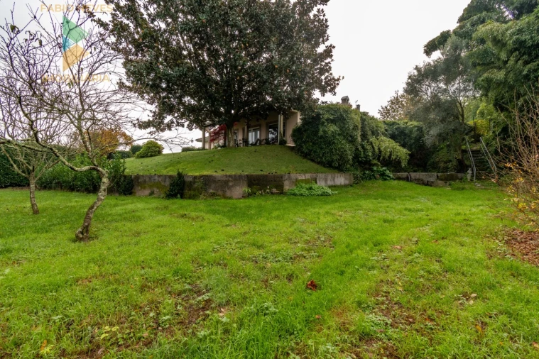 Moradia T3 para Venda em Guilhadeses e Santar Foto 60