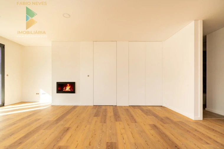 Moradia T3 para Venda em Aguiã Foto 11