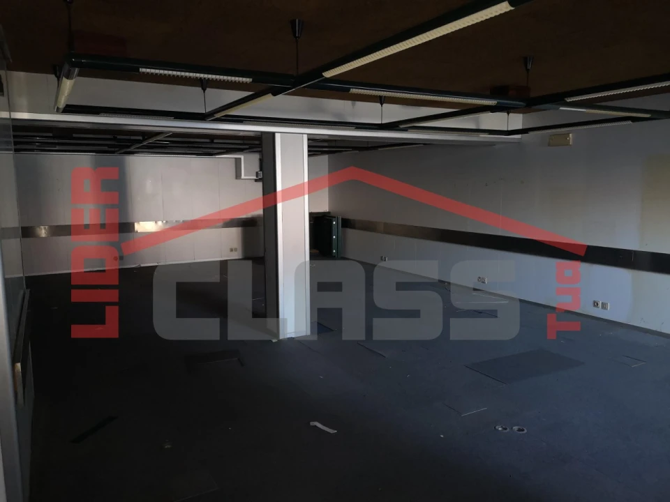 Loja para Venda em Freixo de Espada a Cinta e Mazouco Foto 15