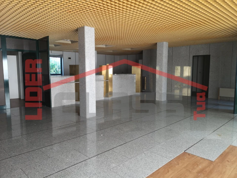 Loja para Venda em Freixo de Espada a Cinta e Mazouco Foto 3