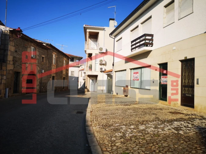 Loja para Venda em Freixo de Espada a Cinta e Mazouco Foto 2