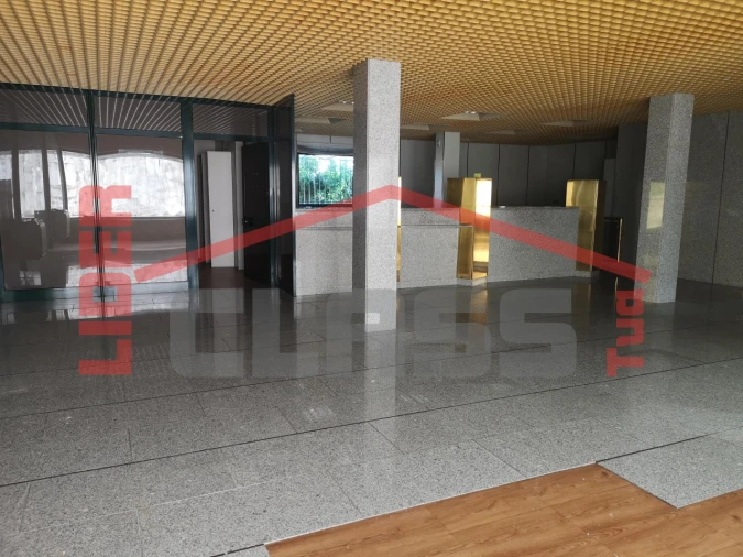 Loja para Venda em Freixo de Espada a Cinta e Mazouco Foto 12