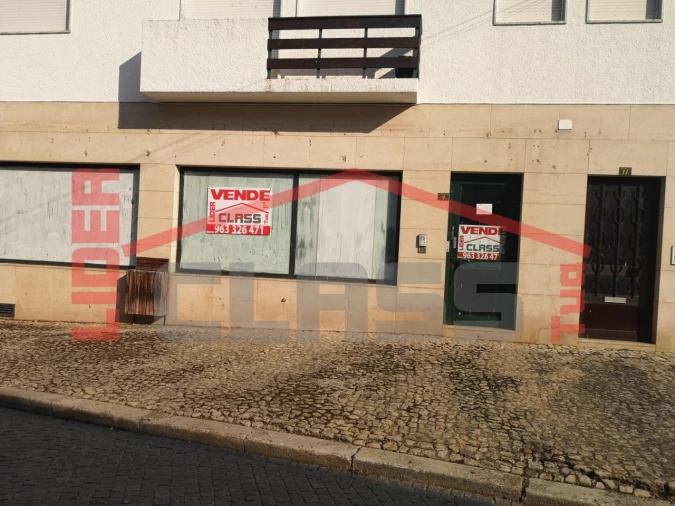 Loja para Venda em Freixo de Espada a Cinta e Mazouco Foto 1