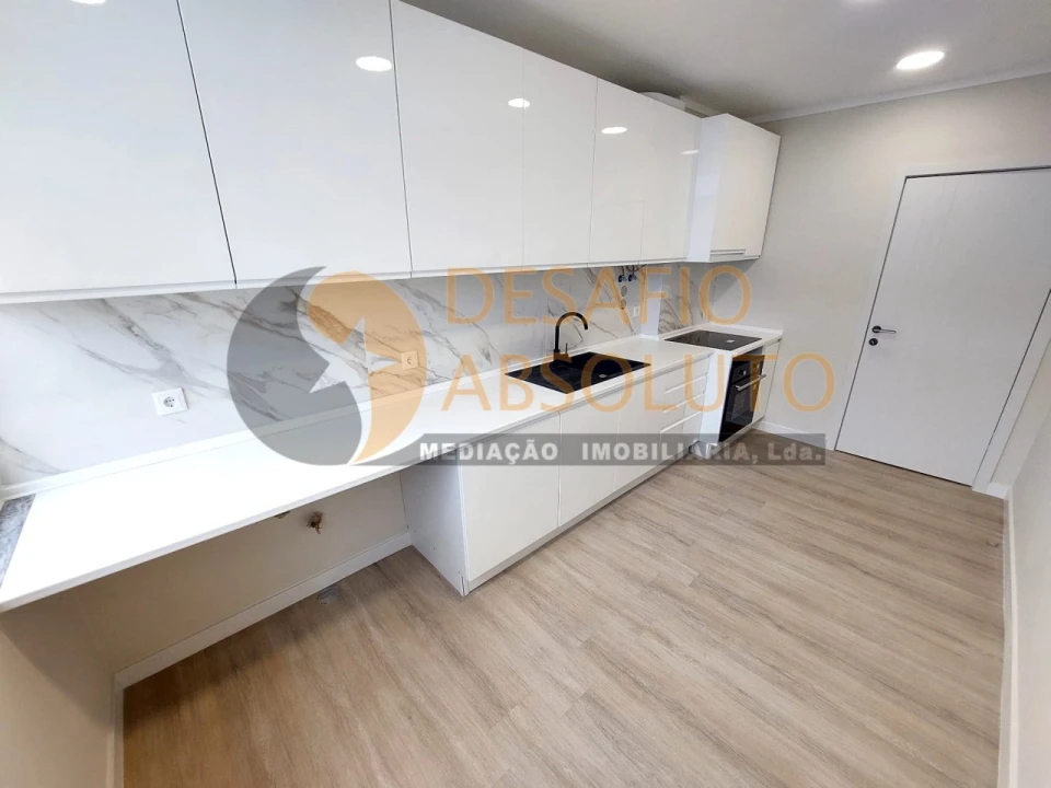 Apartamento T3 para Venda em Moita Foto 1