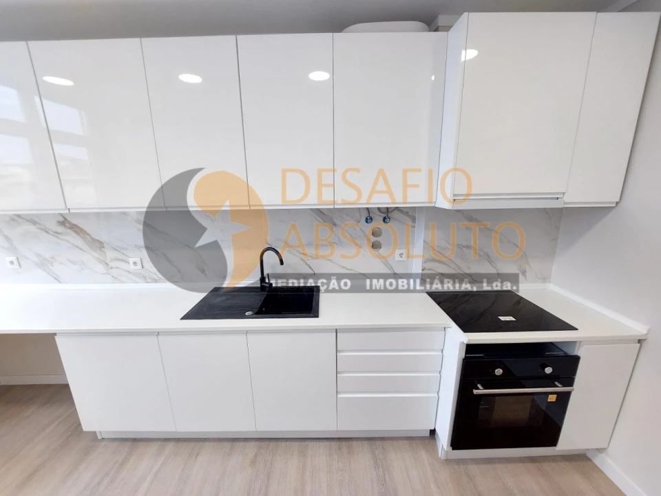 Apartamento T3 para Venda em Moita Foto 11