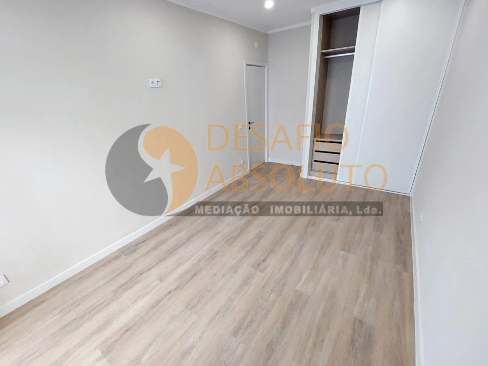 Apartamento T3 para Venda em Moita Foto 15