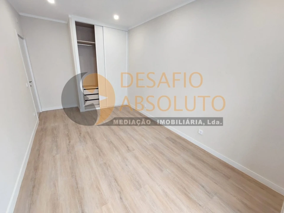 Apartamento T3 para Venda em Moita Foto 16
