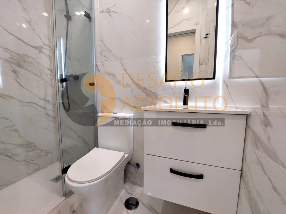 Apartamento T3 para Venda em Moita Foto 29