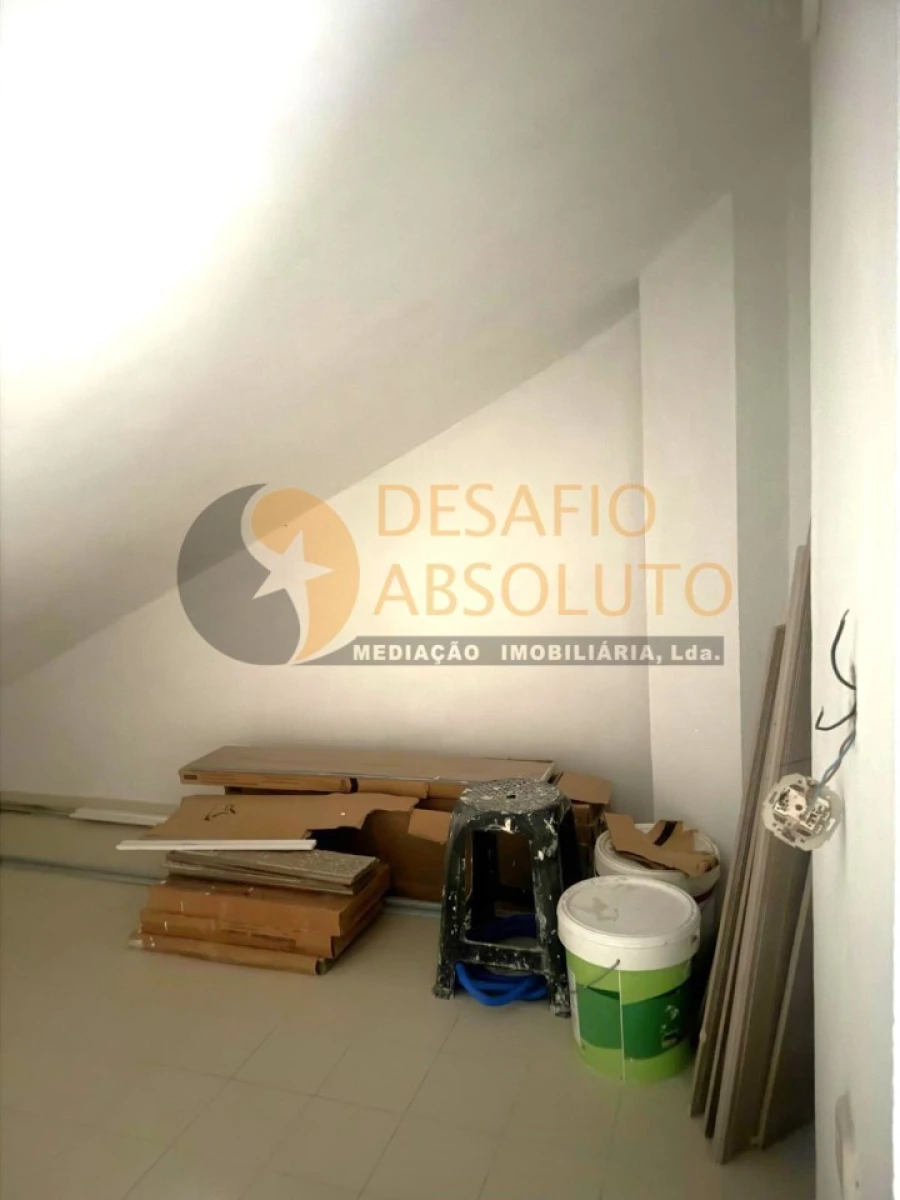 Apartamento T3 para Venda em Moita Foto 33