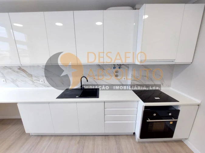 Apartamento T3 para Venda em Moita Foto 11