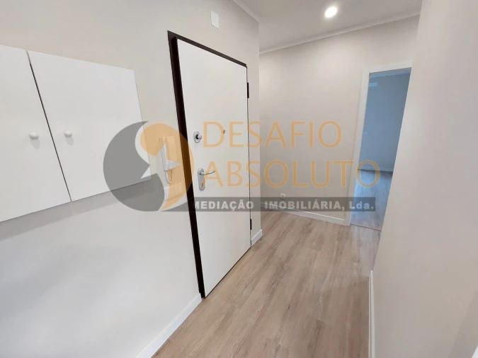 Apartamento T3 para Venda em Moita Foto 3