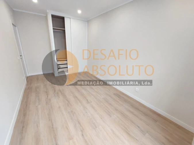 Apartamento T3 para Venda em Moita Foto 16