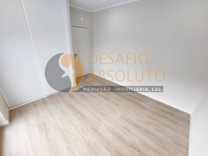 Apartamento T3 para Venda em Moita Foto 23
