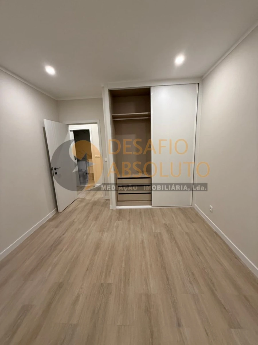 Apartamento T3 para Venda em Moita Foto 19