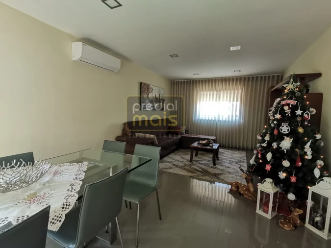 Moradia T4 para Venda em Vila Nova de Famalicão e Calendário Foto 4