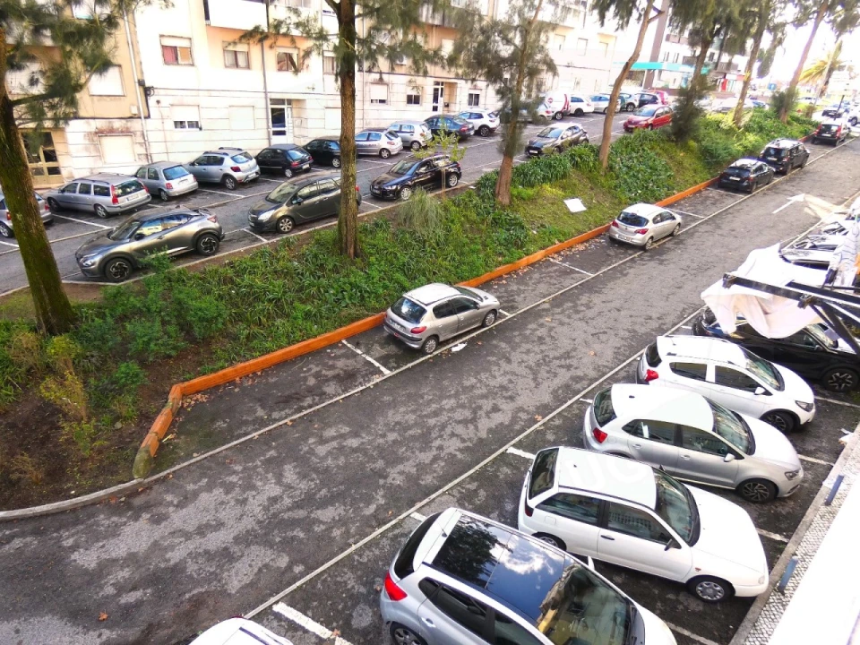 Apartamento T2 para Venda em Venteira Foto 16