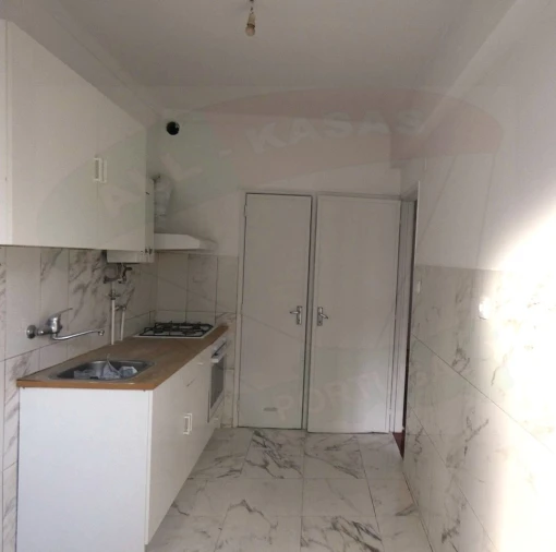 Apartamento T2 para Venda em Venteira Foto 3