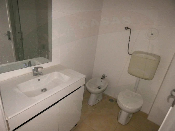 Apartamento T2 para Venda em Venteira Foto 13