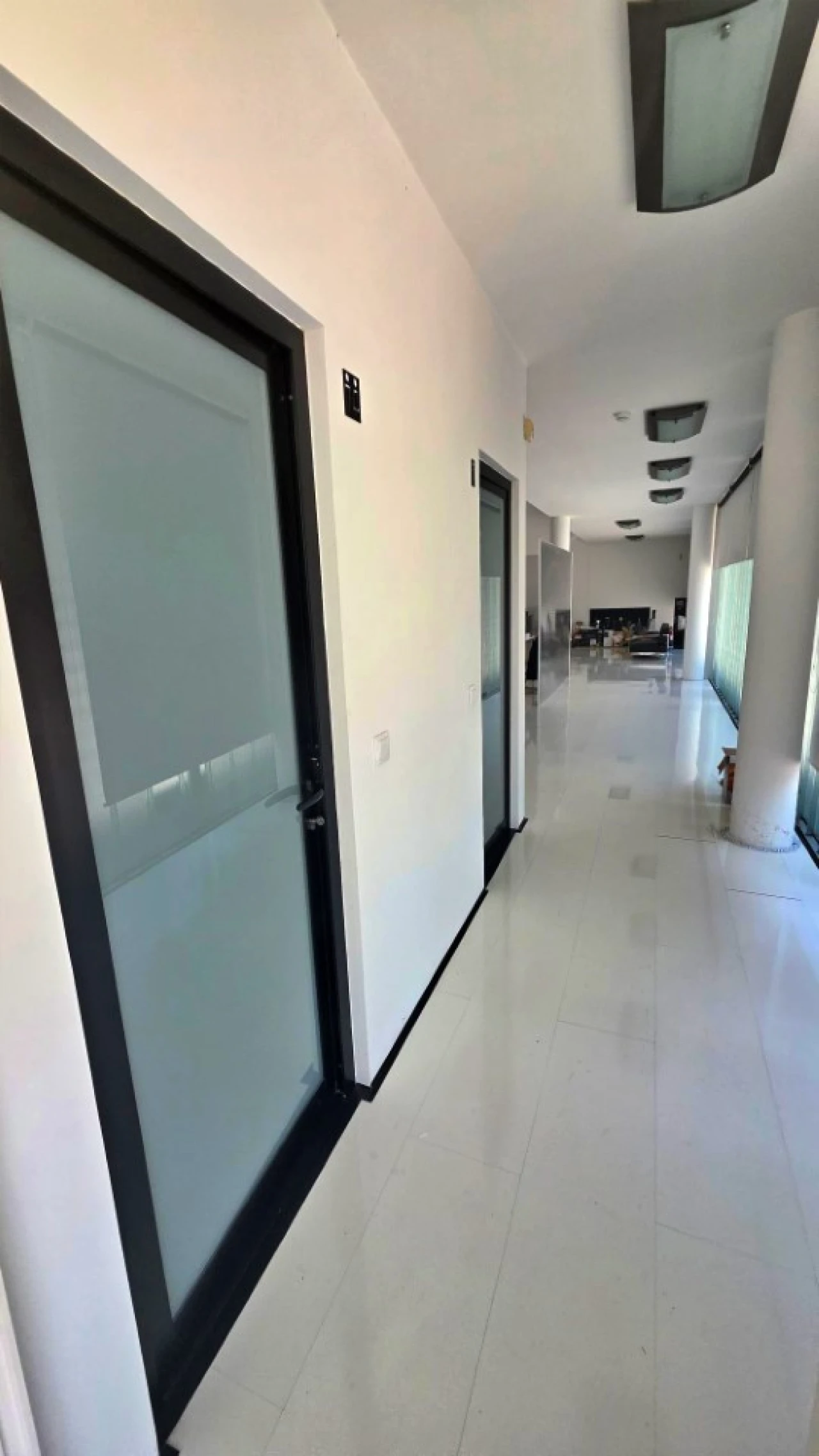 Armazém para Venda em Milheiros Foto 7