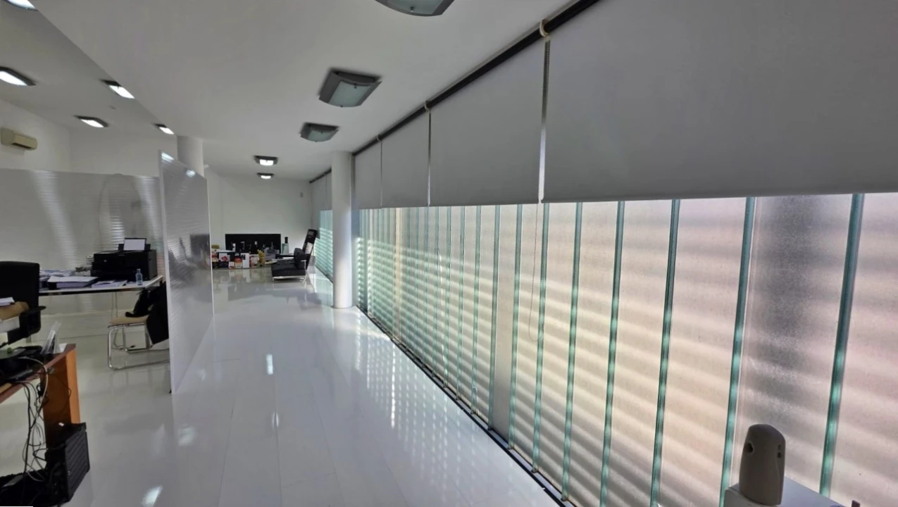 Armazém para Venda em Milheiros Foto 14