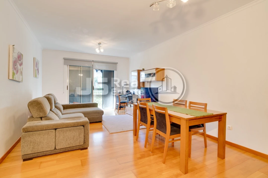 Apartamento T2 para Venda em Santo Antonio Foto 3