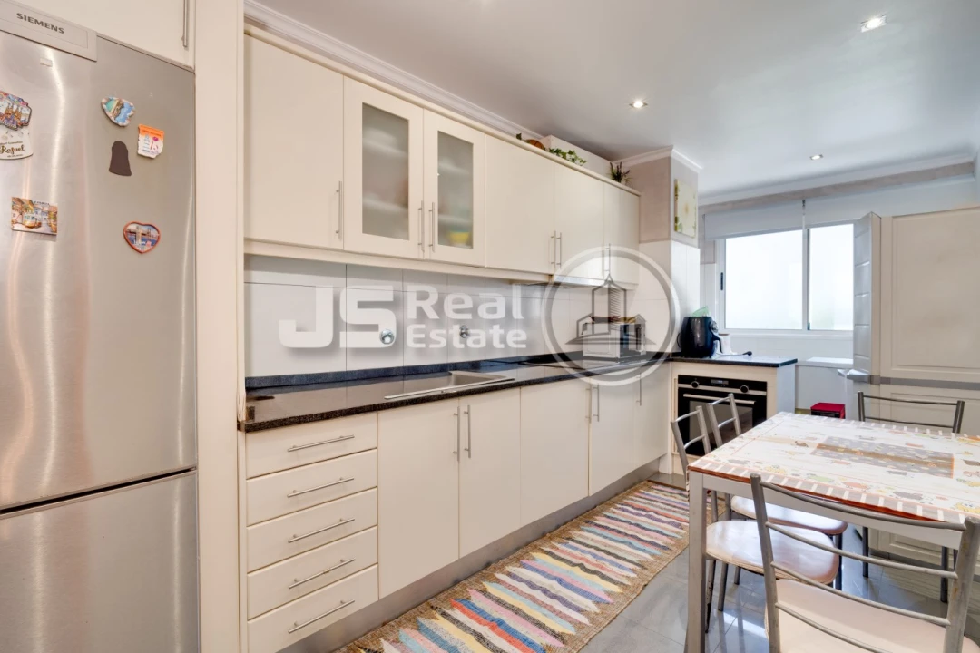 Apartamento T2 para Venda em Santo Antonio Foto 8