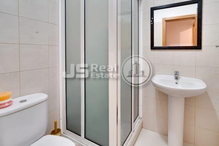 Apartamento T2 para Venda em Santo Antonio Foto 11