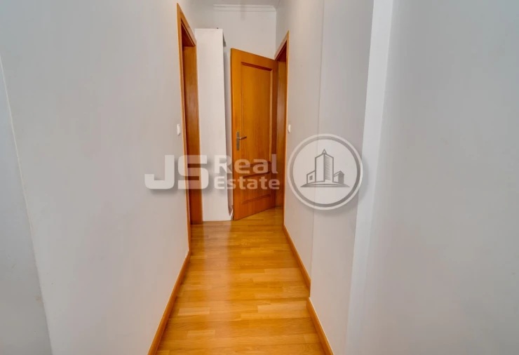 Apartamento T2 para Venda em Santo Antonio Foto 13
