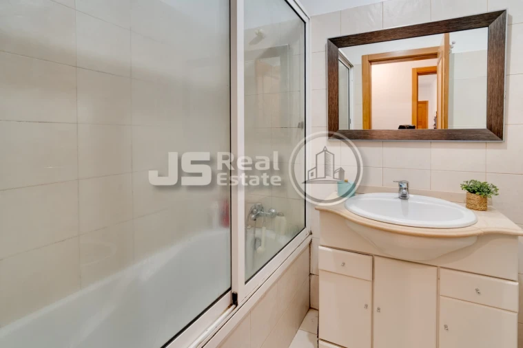 Apartamento T2 para Venda em Santo Antonio Foto 16