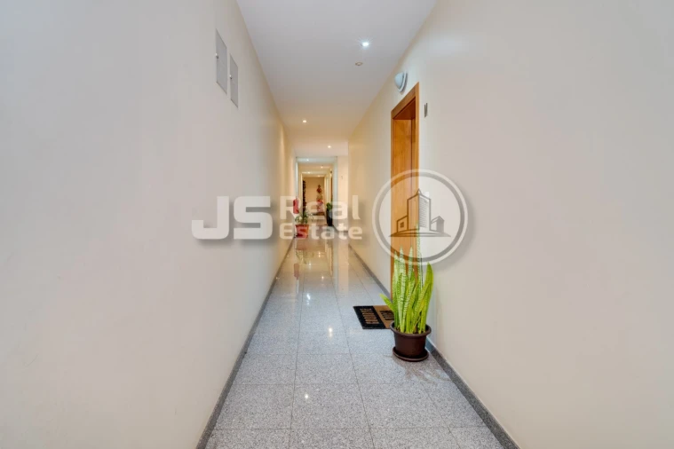 Apartamento T2 para Venda em Santo Antonio Foto 2