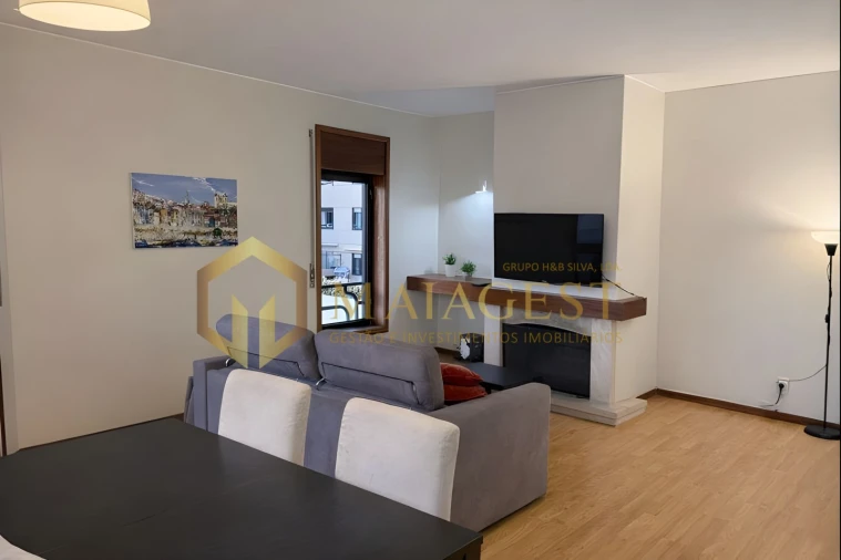 Apartamento T2 para Arrendamento em Cedofeita, Santo Ildefonso, Sé, Miragaia, São Nicolau e Vitória Foto 4