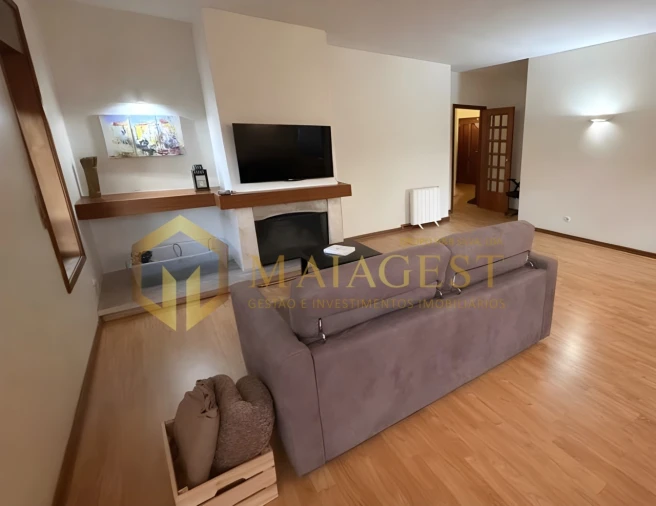 Apartamento T2 para Arrendamento em Cedofeita, Santo Ildefonso, Sé, Miragaia, São Nicolau e Vitória Foto 5