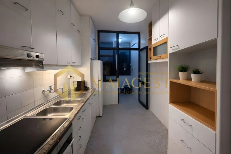 Apartamento T2 para Arrendamento em Cedofeita, Santo Ildefonso, Sé, Miragaia, São Nicolau e Vitória Foto 9