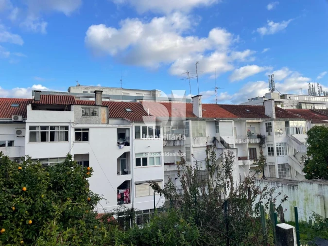 Apartamento T2 para Venda em Santo Antonio dos Olivais Foto 4