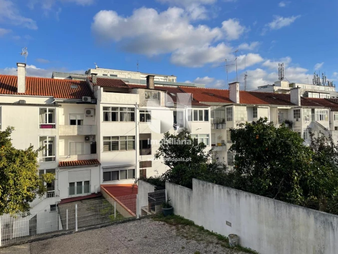 Apartamento T2 para Venda em Santo Antonio dos Olivais Foto 5